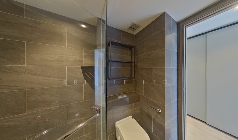 Affinity At Serangoon, 30 Serangoon North Avenue 1, 2 Bedrooms, 732 sqft, Condominium For Sale, by VINCENT LYE, 500200874 - Bathroom - PropertyGuru.com.sg