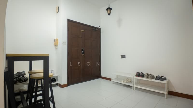 Avon Park, 1 Youngberg Terrace, 3 Bedrooms, 1,270 sqft, Condominium For Rent, by Wilson Ang, 500200875 - Entrance - PropertyGuru.com.sg