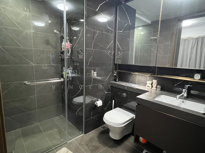 The Florence Residences, 99 Hougang Avenue 2, Hougang / Punggol / Sengkang, 2 Bedrooms, 667 sqft, Condominium For Sale, by Vincent Teo, 500200886 - Bathroom - PropertyGuru.com.sg