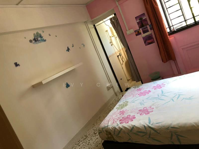 518 Bedok North Avenue 2, 518 Bedok North Avenue 2, 3 Bedrooms, 990 sqft, HDB Flat For Sale, by Ivy Chew, 500200893 - Master bedroom - PropertyGuru.com.sg