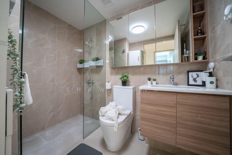 Treasure at Tampines, 13 Tampines Lane, 2 Bedrooms, 592 sqft, Condominium For Rent, by Shaw Yong, 500200899 - Bathroom - PropertyGuru.com.sg