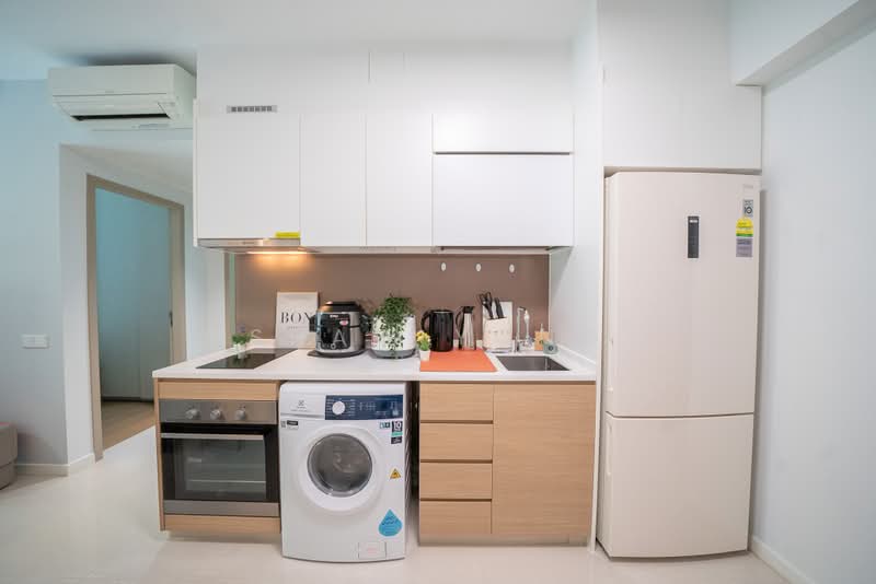 Treasure at Tampines, 13 Tampines Lane, 2 Bedrooms, 592 sqft, Condominium For Rent, by Shaw Yong, 500200899 - Kitchen - PropertyGuru.com.sg