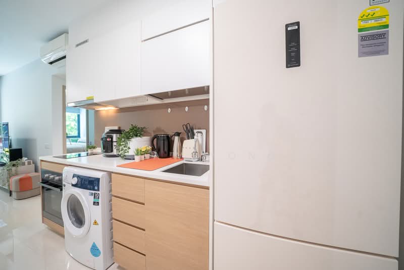 Treasure at Tampines, 13 Tampines Lane, 2 Bedrooms, 592 sqft, Condominium For Rent, by Shaw Yong, 500200899 - Kitchen - PropertyGuru.com.sg