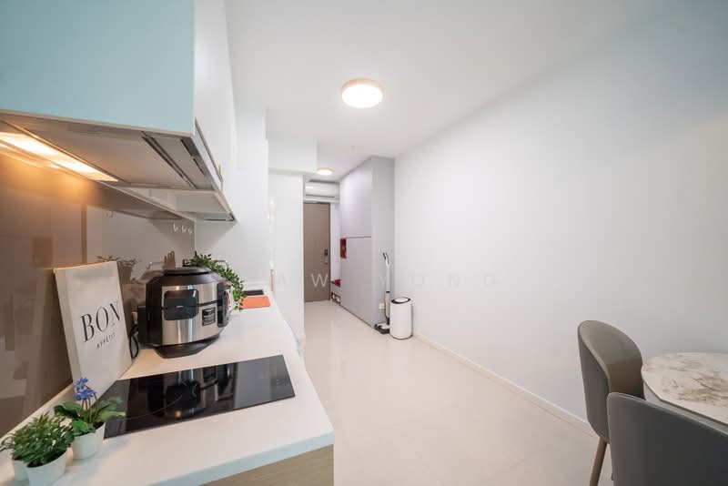 Treasure at Tampines, 13 Tampines Lane, 2 Bedrooms, 592 sqft, Condominium For Rent, by Shaw Yong, 500200899 - Kitchen - PropertyGuru.com.sg