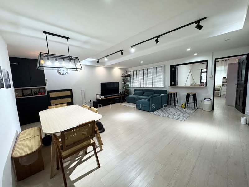 275A Jurong West Street 25, 275A Jurong West Street 25, 3 Bedrooms, 1,194 sqft, HDB Flat For Sale, by Rusydi Yusoff, 500200935 - Living Room - PropertyGuru.com.sg