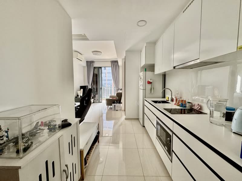 Parc Botannia, 16 Fernvale Street, 2 Bedrooms, 581 sqft, Condominium For Sale, by Alvin Neo, 500200938 - Kitchen - PropertyGuru.com.sg