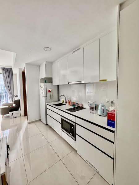 Parc Botannia, 16 Fernvale Street, 2 Bedrooms, 581 sqft, Condominium For Sale, by Alvin Neo, 500200938 - Kitchen - PropertyGuru.com.sg