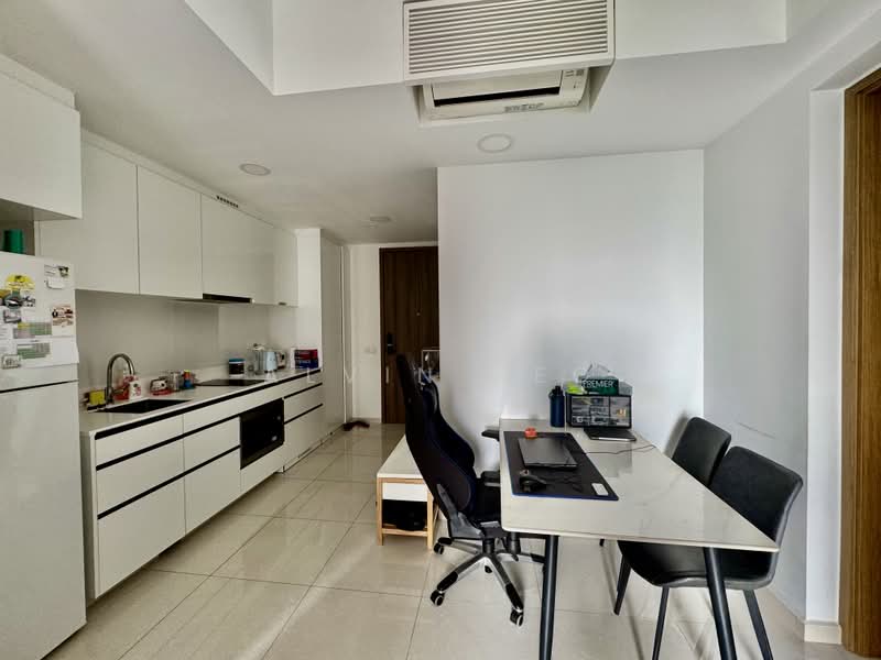 Parc Botannia, 16 Fernvale Street, 2 Bedrooms, 581 sqft, Condominium For Sale, by Alvin Neo, 500200938 - Kitchen/Dining - PropertyGuru.com.sg