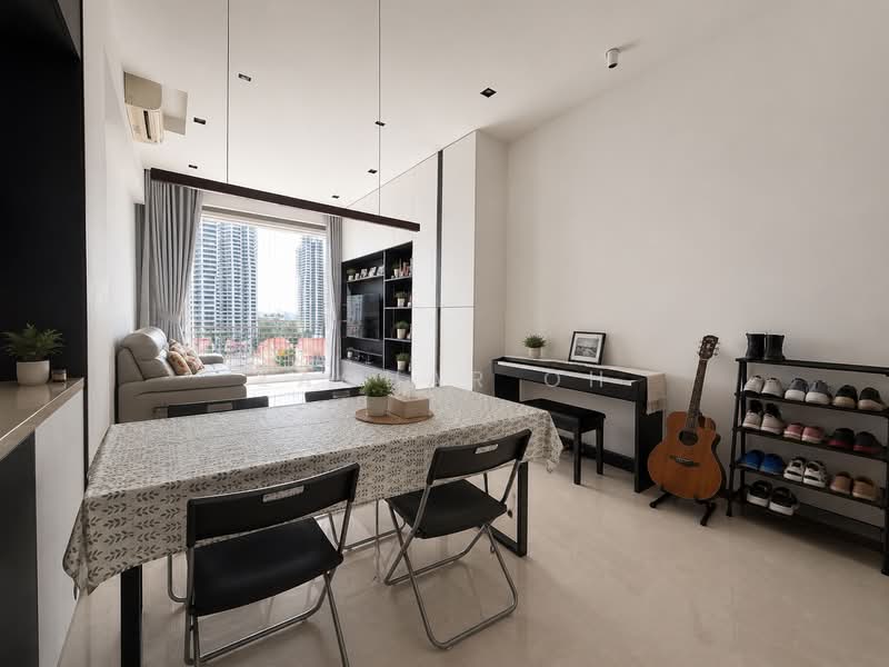 Pollen & Bleu, 15 Farrer Drive, 2 Bedrooms, 893 sqft, Condominium For Sale, by Zachar Oh, 500200946 - Living Room - PropertyGuru.com.sg