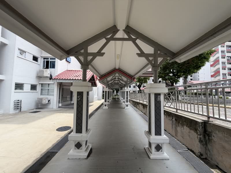 115 Lorong 1 Toa Payoh, 115 Lorong 1 Toa Payoh, 3 Bedrooms, 700 sqft, HDB Flat For Sale, by Celeste Loh 羅婉之, 500200962 - Exterior - PropertyGuru.com.sg