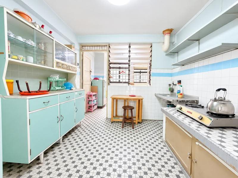 115 Lorong 1 Toa Payoh, 115 Lorong 1 Toa Payoh, Balestier / Toa Payoh, 3 Bedrooms, 700 sqft, HDB Flat For Sale, by Celeste Loh 羅婉之, 500200962 - Kitchen - PropertyGuru.com.sg