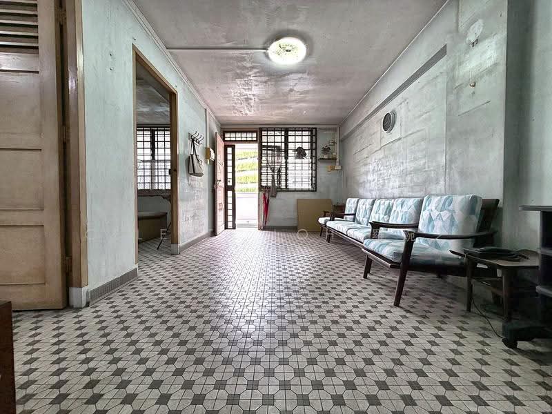 115 Lorong 1 Toa Payoh, 115 Lorong 1 Toa Payoh, Balestier / Toa Payoh, 3 Bedrooms, 700 sqft, HDB Flat For Sale, by Celeste Loh 羅婉之, 500200962 - Living Room - PropertyGuru.com.sg