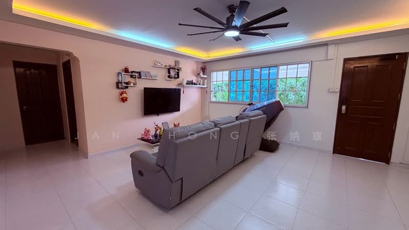 925 Jurong West Street 92, 925 Jurong West Street 92, 3 Bedrooms, 1,151 sqft, HDB Flat For Sale, by Jan Chong 张纳旗, 500200965 - Living Area - PropertyGuru.com.sg