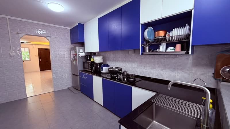 925 Jurong West Street 92, 925 Jurong West Street 92, 3 Bedrooms, 1,151 sqft, HDB Flat For Sale, by Jan Chong 张纳旗, 500200965 - Kitchen - PropertyGuru.com.sg