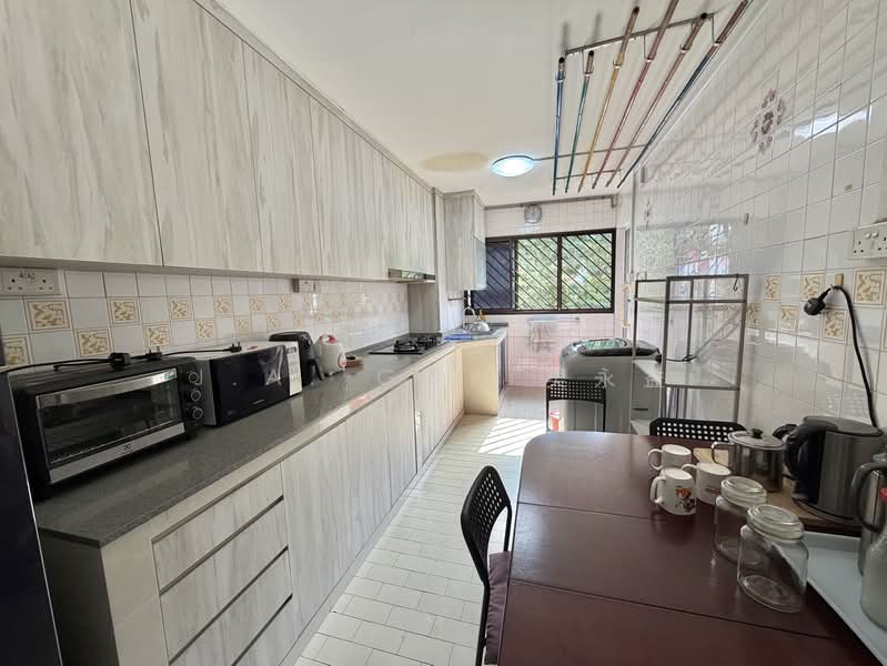 166 Bishan Street 13, 166 Bishan Street 13, 3 Bedrooms, 1,313 sqft, HDB Flat For Rent, by J.A. Goh 吴永益, 500200969 - Kitchen - PropertyGuru.com.sg
