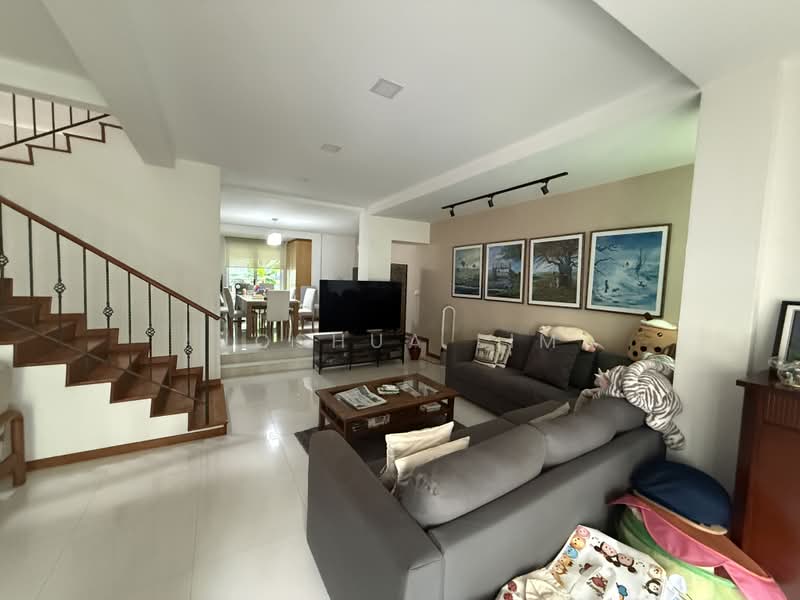 D21 🌳 Cheap Freehold Corner Terrace 🌴, Sunset Way, 4 Bedrooms, 3,500 sqft, Corner Terrace For Sale, by Joshua Lim, 500200970 - Living Room - PropertyGuru.com.sg