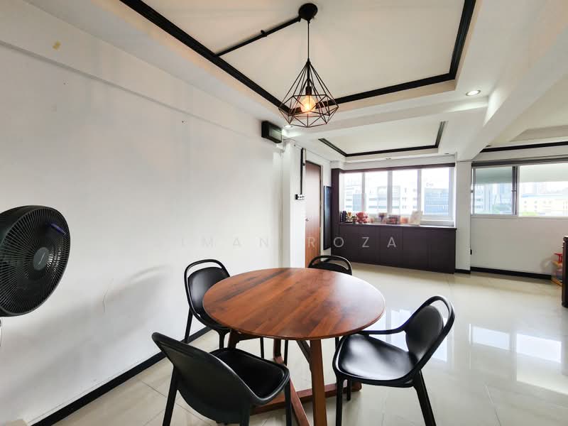 802 Woodlands Street 81, 802 Woodlands Street 81, 3 Bedrooms, 1,302 sqft, HDB Flat For Sale, by Aiman Roza, 500200976 - Dining Room - PropertyGuru.com.sg