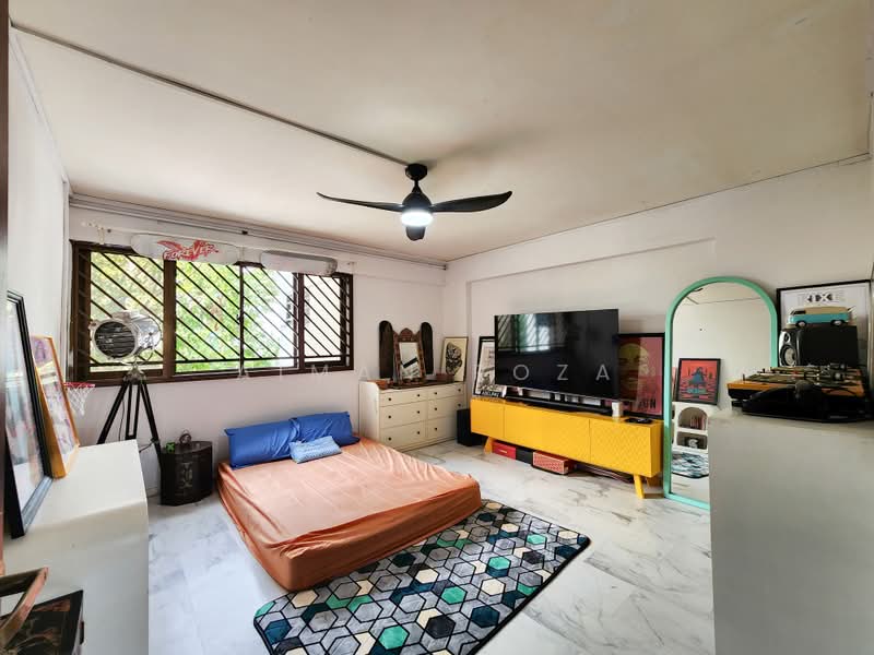 802 Woodlands Street 81, 802 Woodlands Street 81, 3 Bedrooms, 1,302 sqft, HDB Flat For Sale, by Aiman Roza, 500200976 - Bedroom - PropertyGuru.com.sg