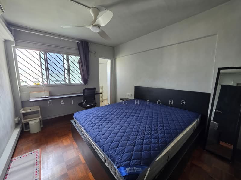 406 Pandan Gardens, 406 Pandan Gardens, 3 Bedrooms, 1,119 sqft, HDB Flat For Sale, by Calvin Cheong, 500200979 - Master Bedroom - PropertyGuru.com.sg