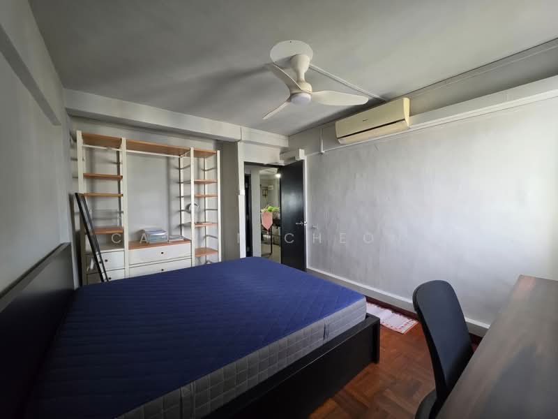 406 Pandan Gardens, 406 Pandan Gardens, 3 Bedrooms, 1,119 sqft, HDB Flat For Sale, by Calvin Cheong, 500200979 - Master Bedroom - PropertyGuru.com.sg
