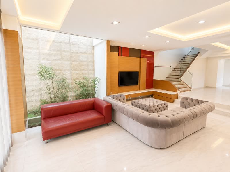 Lentor Villas, 51 Lentor Street, 6 Bedrooms, 5,000 sqft, Semi-Detached House For Sale, by Kerin Ang, 500200986 - Living Room - PropertyGuru.com.sg