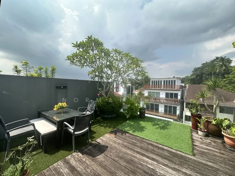 Meng Suan Road, Meng Suan Road, 6 Bedrooms, 3,950 sqft, Terraced House For Sale, by Norman Tan, 500200989 - Balcony - PropertyGuru.com.sg