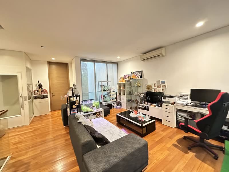 Meng Suan Road, Meng Suan Road, 6 Bedrooms, 3,950 sqft, Terraced House For Sale, by Norman Tan, 500200989 - Living Room - PropertyGuru.com.sg