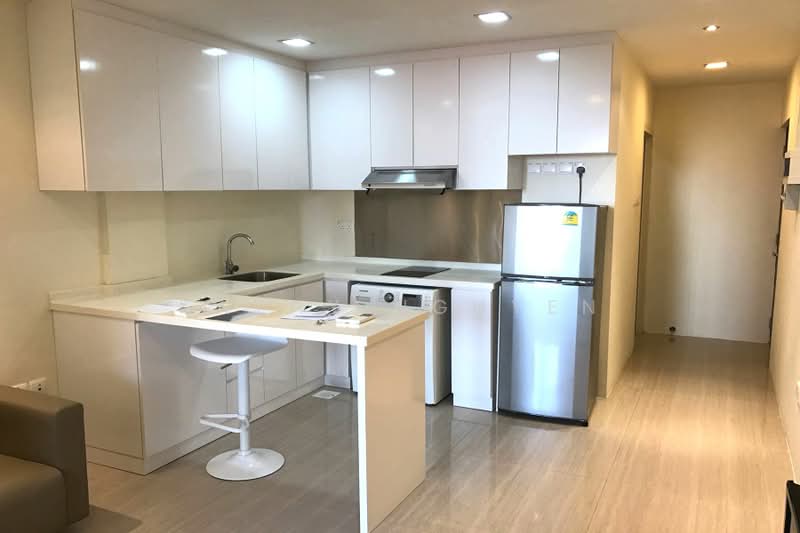Carlisle Apartment, Carlisle Road, 1 Bedroom, 449 sqft, Apartment For Rent, by Kathy Nguyen, 500200994 - Kitchen - PropertyGuru.com.sg