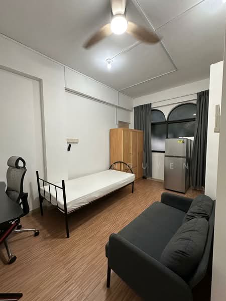 Sims 450 Centre, 450 Sims Avenue, Studio, 320 sqft, Walk-up Apartment For Rent, by Kathy Nguyen, 500200999 - Studio #26 - PropertyGuru.com.sg