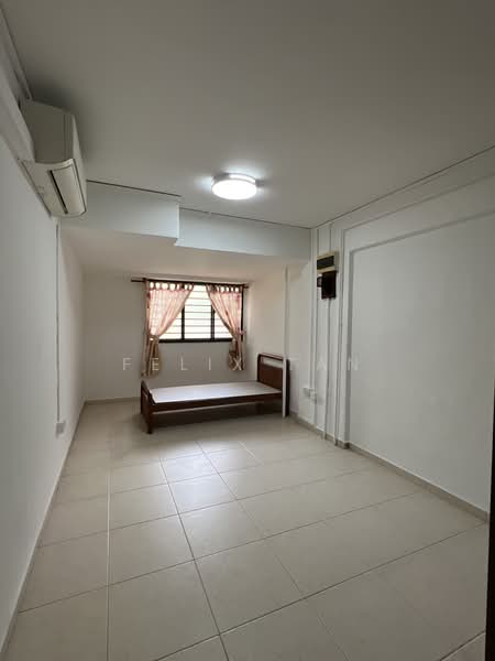 181 Ang Mo Kio Avenue 5, 181 Ang Mo Kio Avenue 5, 2 Bedrooms, 721 sqft, HDB Flat For Rent, by Felix Tan, 500201009 - Bedroom - PropertyGuru.com.sg