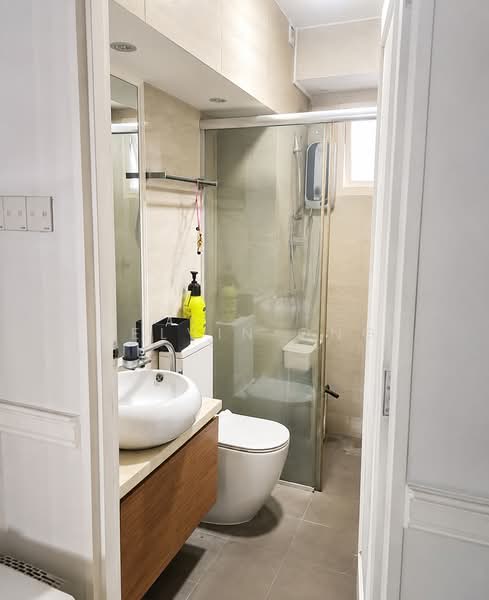 404A Fernvale Lane, 404A Fernvale Lane, 3 Bedrooms, 1,205 sqft, HDB Flat For Sale, by Delvin Ong, 500201016 - Bathroom - PropertyGuru.com.sg