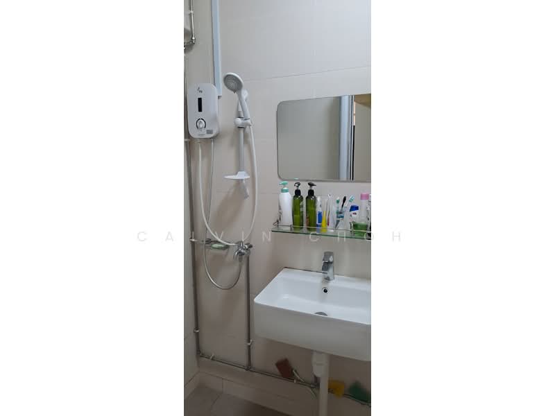 874A Tampines Street 84, 874A Tampines Street 84, 3 Bedrooms, 1,528 sqft, HDB Flat For Sale, by Calvin Choh, 500201030 - Bathroom - PropertyGuru.com.sg