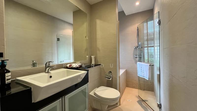 2 RVG, 2 River Valley Grove, 2 Bedrooms, 926 sqft, Apartment For Rent, by Fernandus Li, 500201033 - Bathroom - PropertyGuru.com.sg