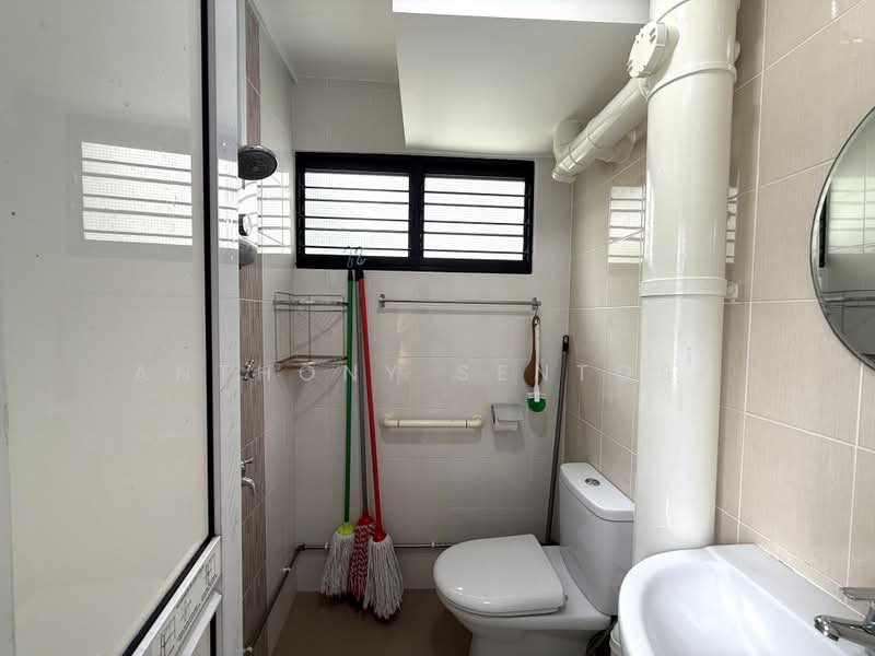 623 Ang Mo Kio Avenue 9, 623 Ang Mo Kio Avenue 9, 2 Bedrooms, 732 sqft, HDB Flat For Rent, by Anthony Sentosa, 500201058 - Bathroom - PropertyGuru.com.sg