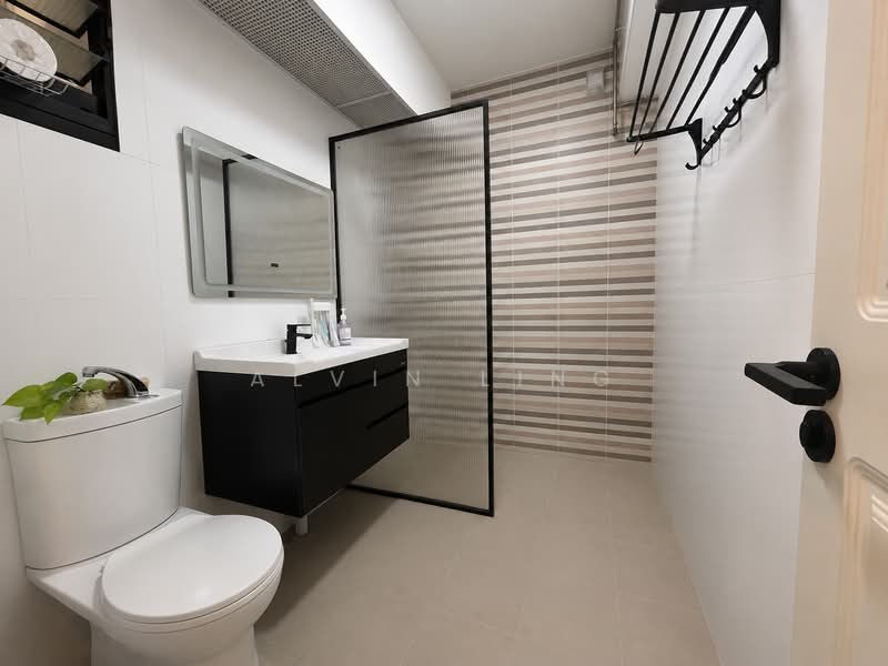419A Northshore Drive, 419A Northshore Drive, 2 Bedrooms, 721 sqft, HDB Flat For Sale, by Alvin Ling, 500201065 - Bathroom - PropertyGuru.com.sg