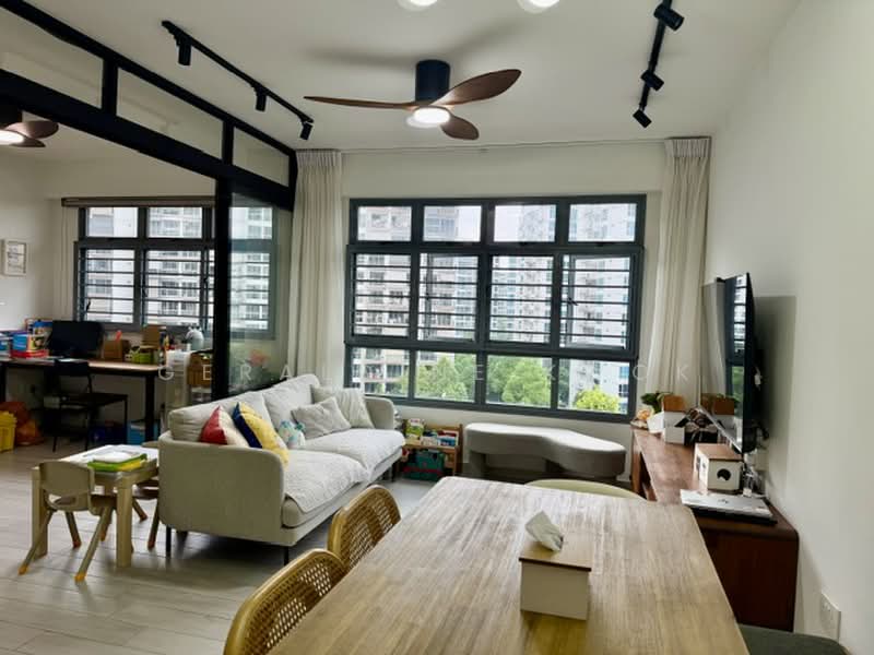 622B Tampines Avenue 12, 622B Tampines Avenue 12, 3 Bedrooms, 1,001 sqft, HDB Flat For Sale, by Geraldine Kwok, 500201066 - Living Room - PropertyGuru.com.sg