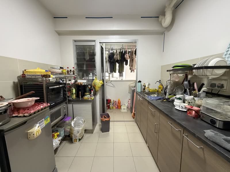 694A Woodlands Drive 62, 694A Woodlands Drive 62, 2 Bedrooms, 732 sqft, HDB Flat For Sale, by Riley Ang, 500201073 - Kitchen - PropertyGuru.com.sg