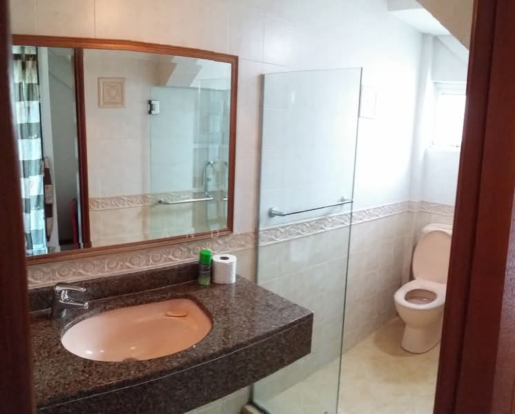 Faber Hills Estate, 33 Faber Crescent, Room Rental, 200 sqft, Semi-Detached House For Rent, by Andy Ong, 500201076 - Bathroom - PropertyGuru.com.sg