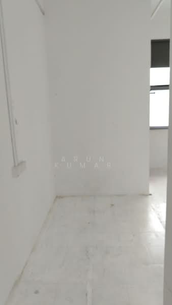Woodlands Bizhub, 242 Woodlands Industrial Park E5, 336 sqft, Factory / Workshop (B2) For Rent, by Arun Kumar, 500201081 - Interior - CommercialGuru.com.sg