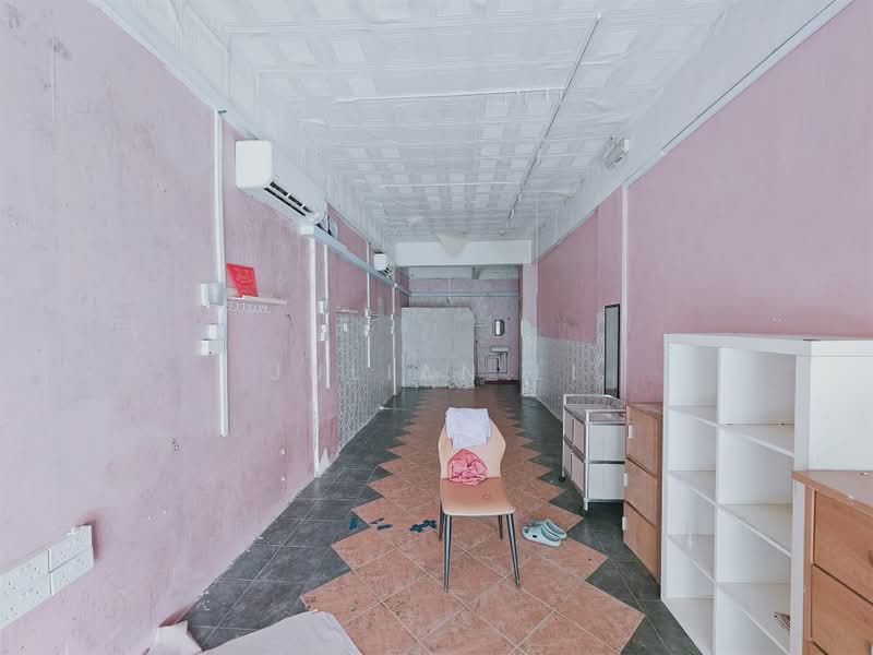 Near Chinese Garden MRT shophouse for rent, 348 Jurong East Avenue 1, 430 sqft, Shop / Shophouse For Rent, by Julian Li, 500201090 - Interior - CommercialGuru.com.sg