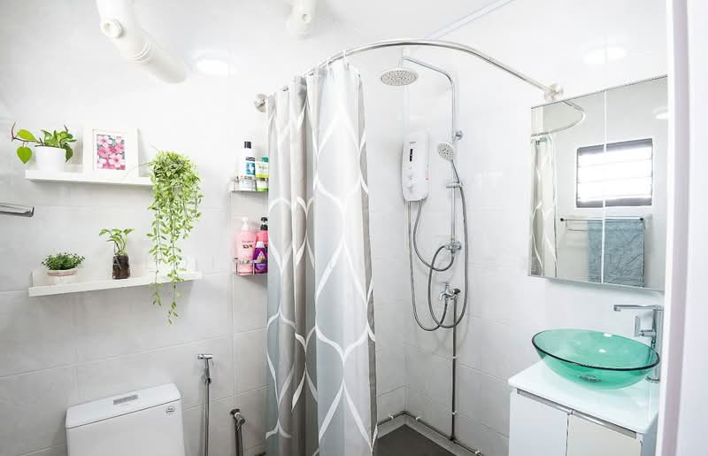 142 Petir Road, 142 Petir Road, 2 Bedrooms, 786 sqft, HDB Flat For Sale, by Aloisa Lua (嘉嘉), 500201099 - Bathroom - PropertyGuru.com.sg