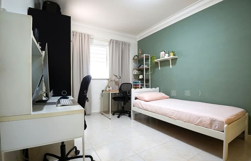 142 Petir Road, 142 Petir Road, 2 Bedrooms, 786 sqft, HDB Flat For Sale, by Aloisa Lua (嘉嘉), 500201099 - Bedroom - PropertyGuru.com.sg