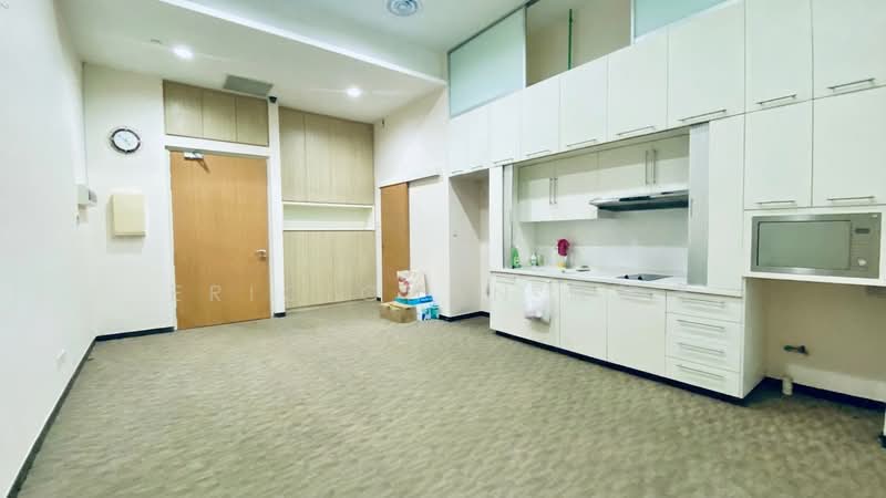 The Central, 12 Eu Tong Sen Street, 1 Bedroom, 635 sqft, Condominium For Rent, by Eric Chan 陳鴻運, 500201100 - Eric Chan 9188 2127 - PropertyGuru.com.sg