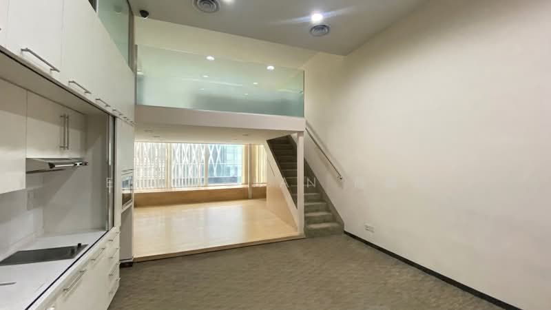 The Central, 12 Eu Tong Sen Street, 1 Bedroom, 635 sqft, Condominium For Rent, by Eric Chan 陳鴻運, 500201100 - Eric Chan 9188 2127 - PropertyGuru.com.sg