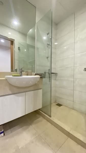 The Central, 12 Eu Tong Sen Street, 1 Bedroom, 635 sqft, Condominium For Rent, by Eric Chan 陳鴻運, 500201100 - Eric Chan 9188 2127 - PropertyGuru.com.sg