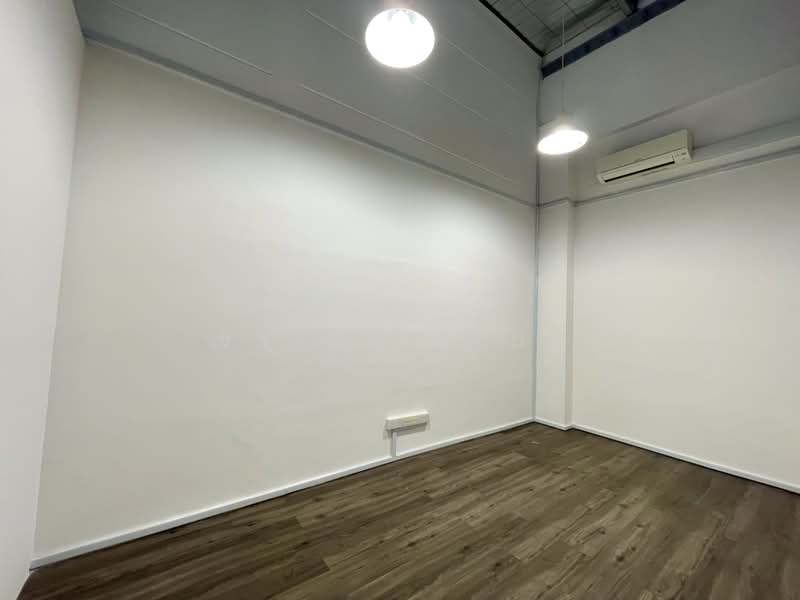 Mega@Woodlands, 39 Woodlands Close, 1,819 sqft, Light Industrial (B1) For Sale, by Wayne Chua, 500201108 - Interior - CommercialGuru.com.sg