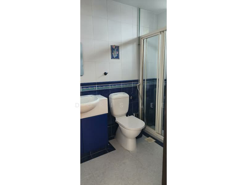 JALAN RIMAU, JALAN RIMAU, 3 Bedrooms, 3,000 sqft, Terraced House For Rent, by Doris Lee, 500201114 - master bathroom - PropertyGuru.com.sg