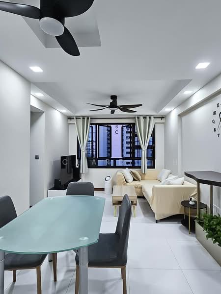 548B Segar Road, 548B Segar Road, 2 Bedrooms, 721 sqft, HDB Flat For Rent, by Richard Poh, 500201118 - Living Room - PropertyGuru.com.sg