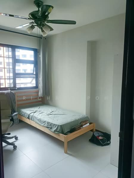 548B Segar Road, 548B Segar Road, 2 Bedrooms, 721 sqft, HDB Flat For Rent, by Richard Poh, 500201118 - Bedroom - PropertyGuru.com.sg
