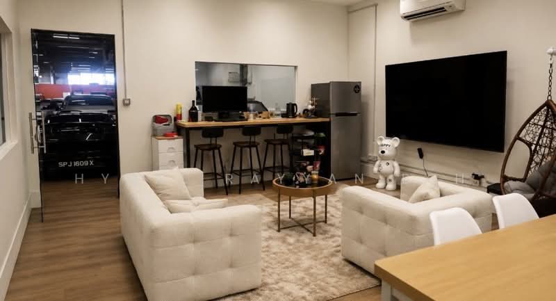 Carros Centre, 60 JALAN LAM HUAT, 1,690 sqft, Factory / Workshop (B2) For Rent, by Hyqal Rayyan Boh, 500201119 - Living Room - CommercialGuru.com.sg